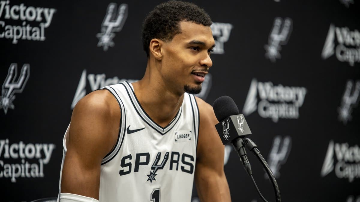 Victor Wembanyama (San Antonio Spurs), durante una rueda de prensa
