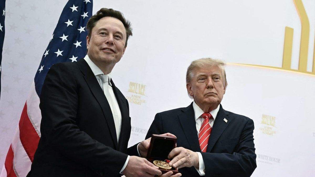 Donald Trump entrega la Medalla Nacional de Ciencia a Elon Musk