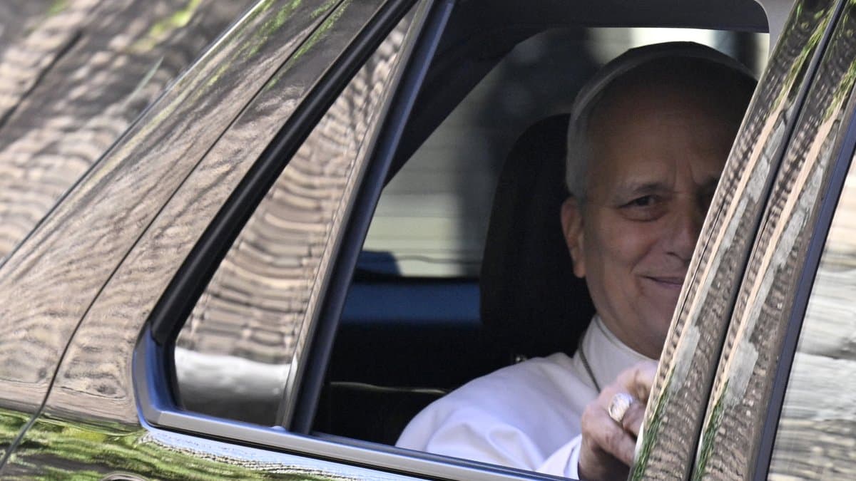 El papa León XIV entra en el hospital Gemelli para ser operado. 13 de octubre de 2025