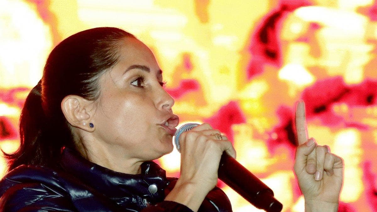 (ARCHIVOS) La candidata presidencial izquierdista de Ecuador, Luisa González